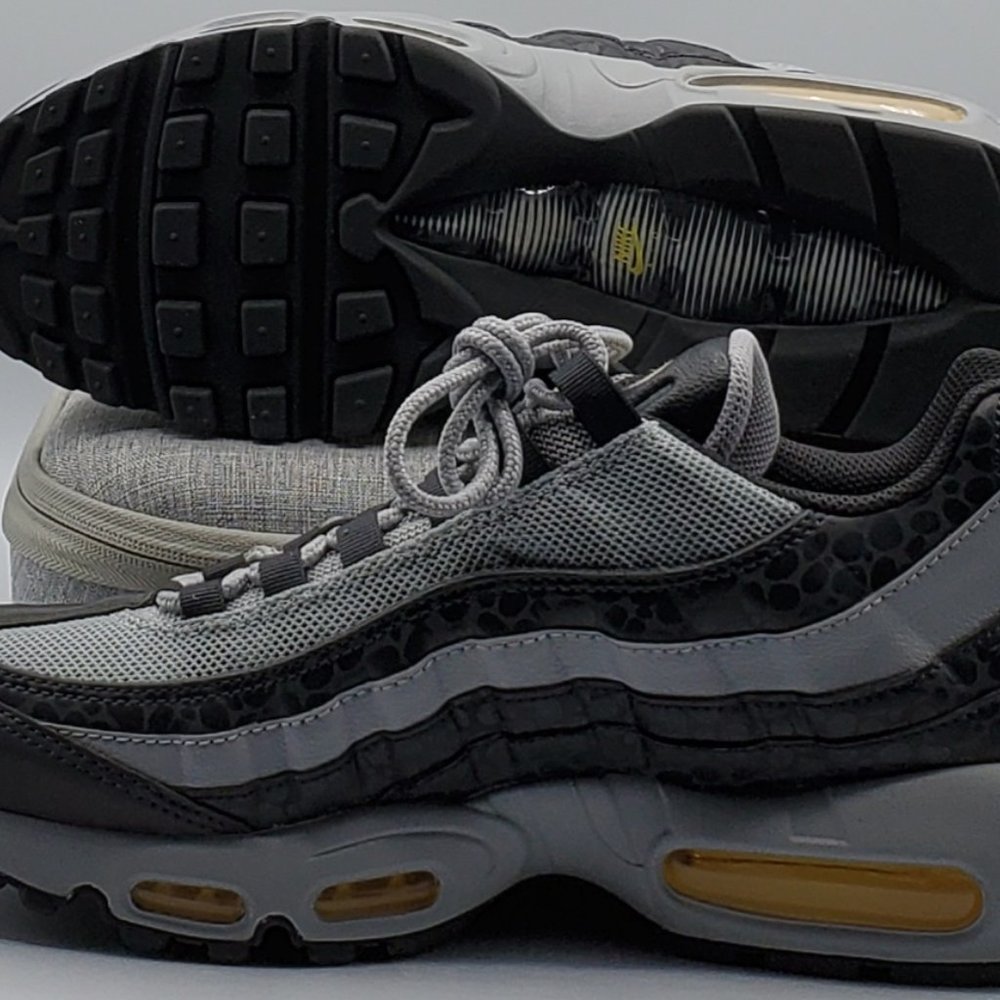 Nike Air Max 95 SE Wolf Grey Men Size 8.5 - Picture 4 of 9